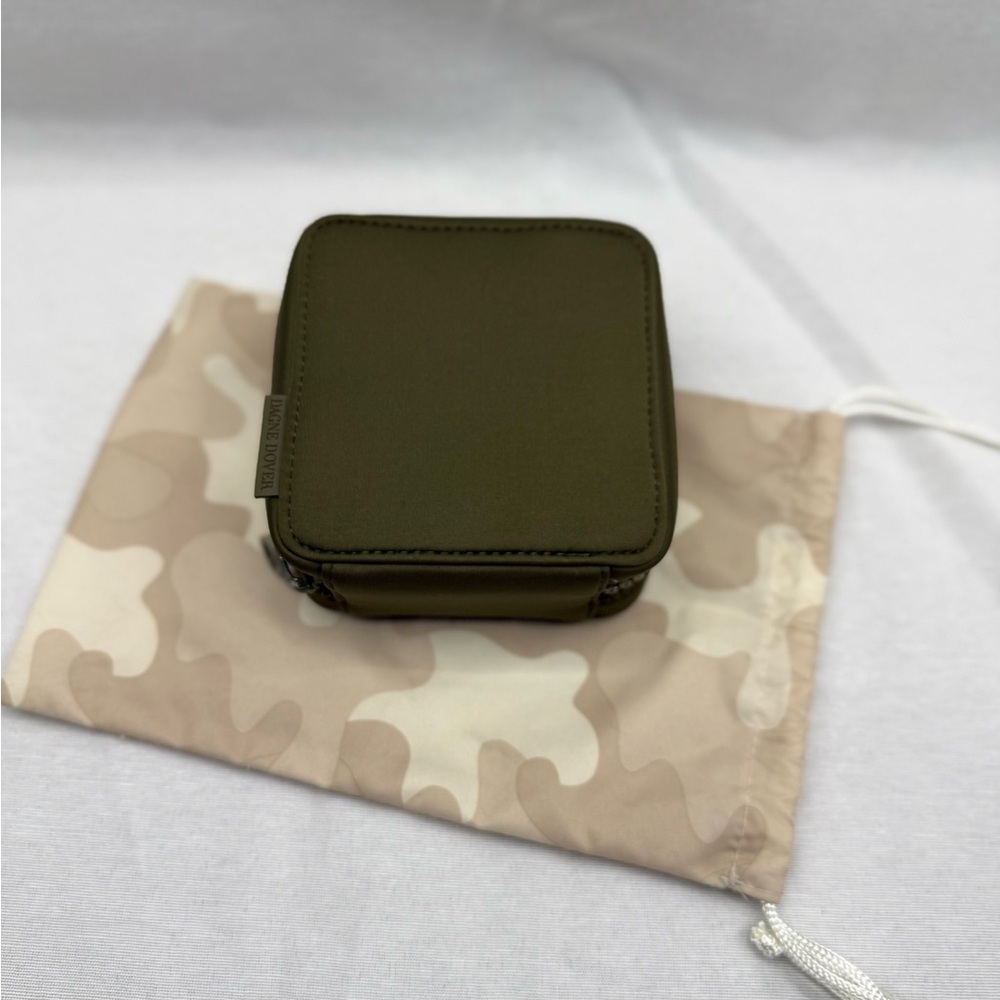 Dagne Dover Arlo Tech Organizer Small - Dark Moss